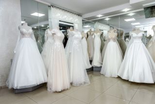 bridalwear collection factoring